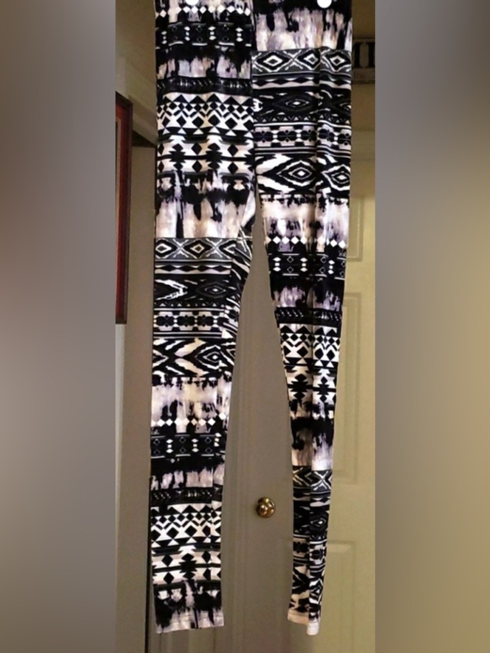 No Boundaries Black & White Aztec Print Leggings